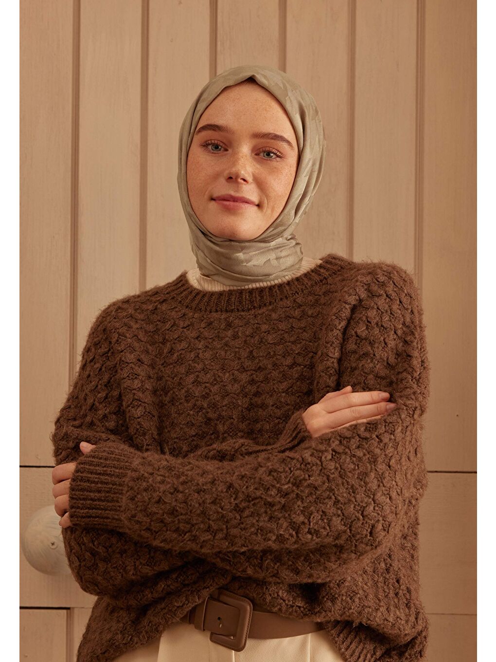 Kahverengi Kazayağı Jakarlı Şal Açık Vizon-4