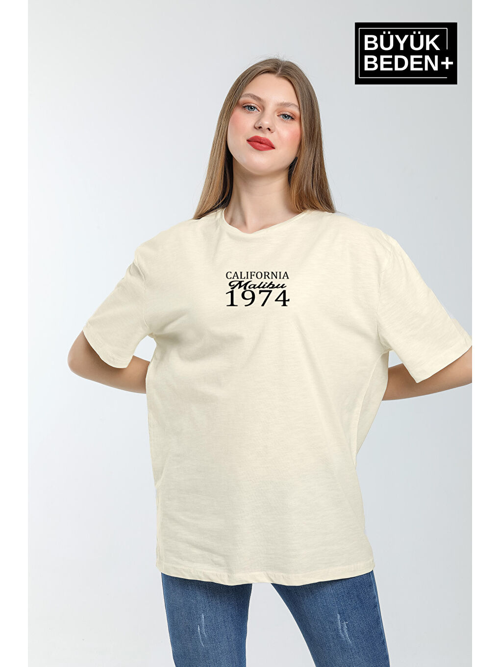 Bej Kadın Büyük Beden California 1974 Baskılı Bisiklet Yaka Tshırt SPR25BTSK06