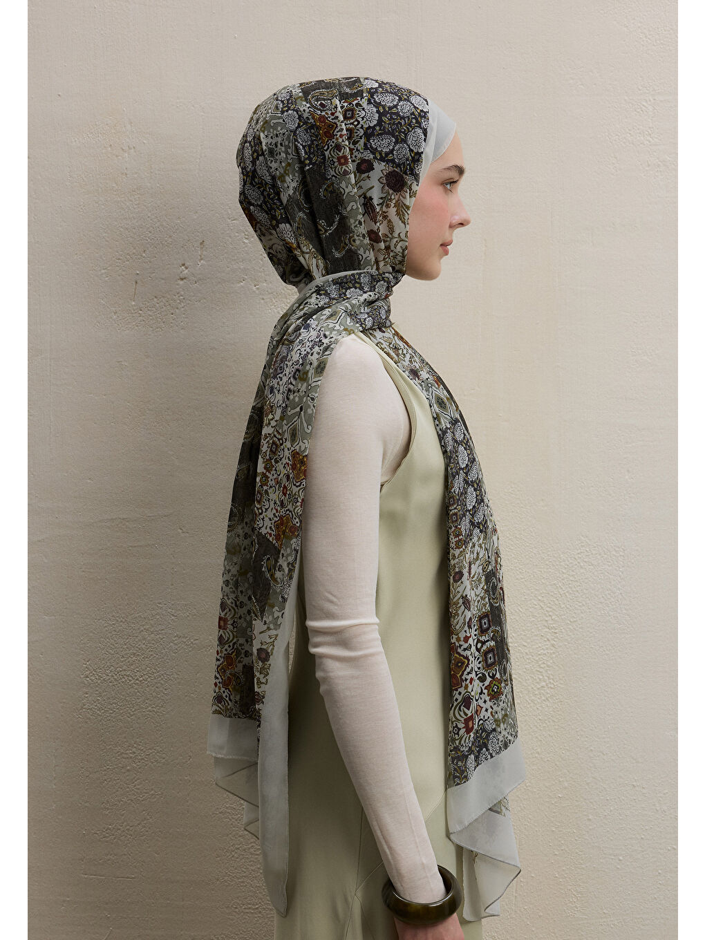 Ethnıc Fıgure Desen İpek Krep Şal Haki-2