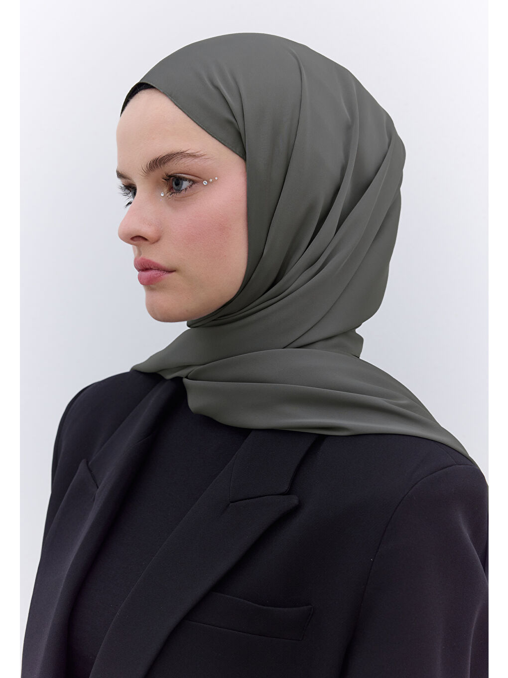 Gri İpeksi Elegance Şal Füme