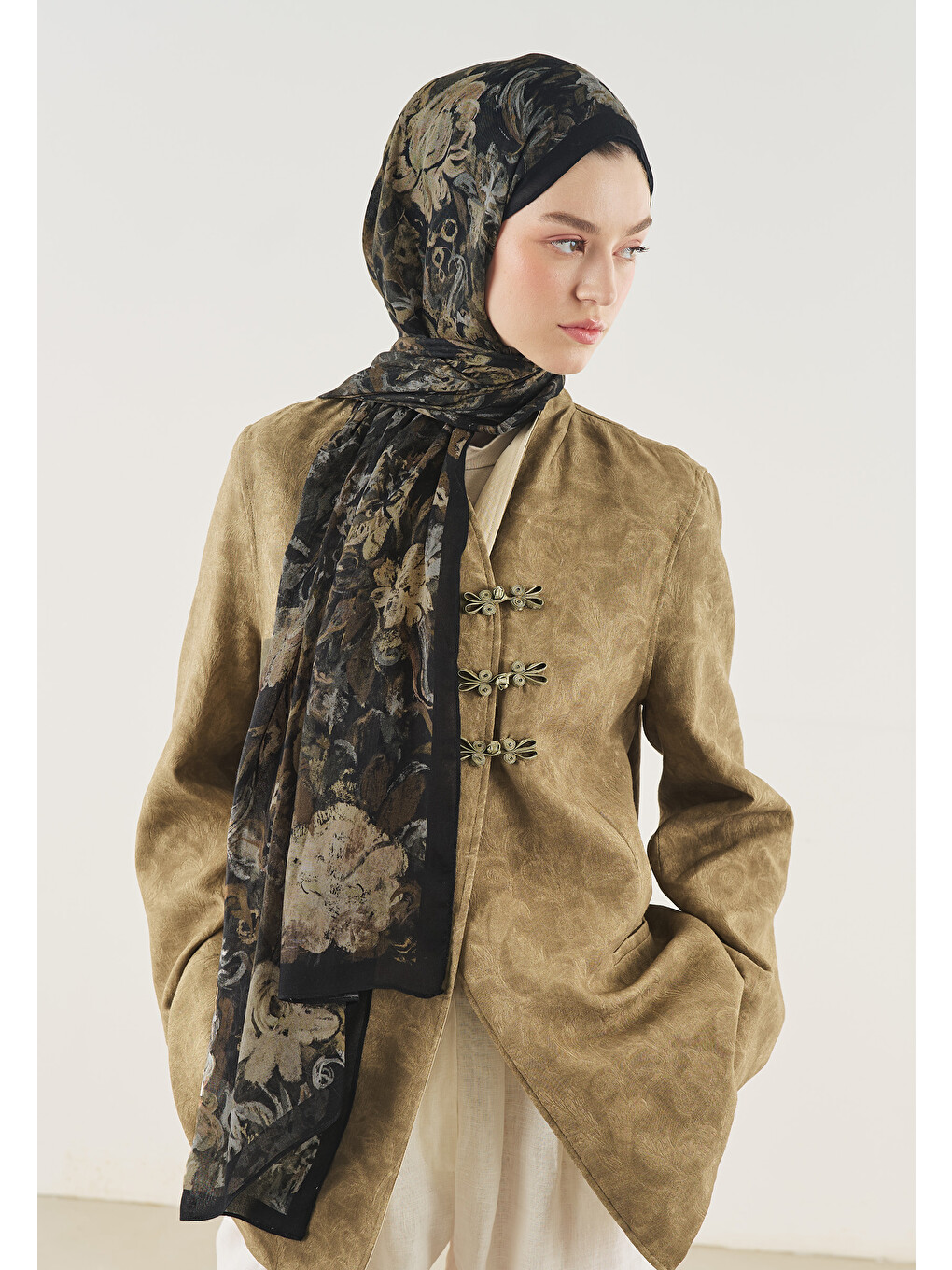 Floral Legacy Desen Soft Viskon Şal Siyah-2