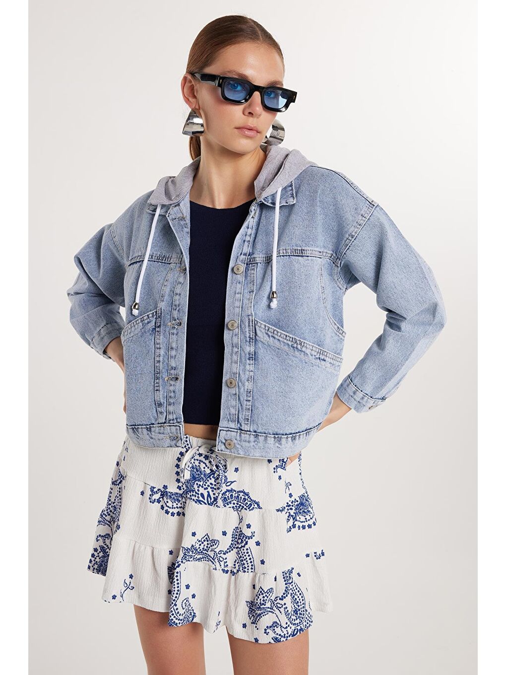 Kadın Regular Fit %100 Pamuk Çıkarılabilir Kapüşonlu Mavi Gömlek