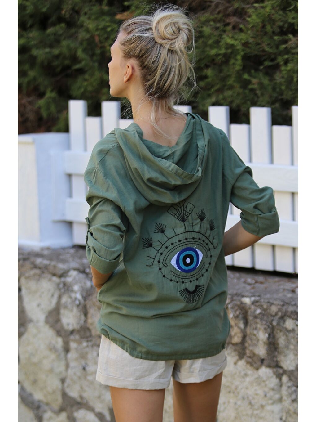 Haki Düğmeli Uzun Kollu Cepli Göz Nakışlı Pamuklu Dokuma Casual Kapüşonlu Ceket-1