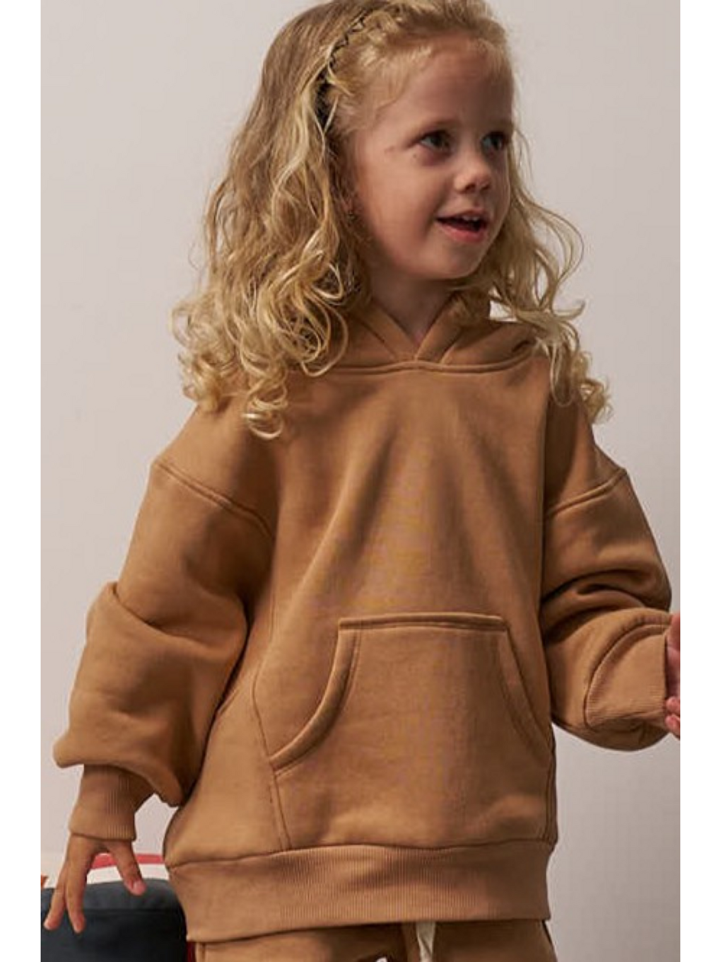 Sütlü Kahverengi Kanguru Cepli Kapüşonlu Sweatshirt