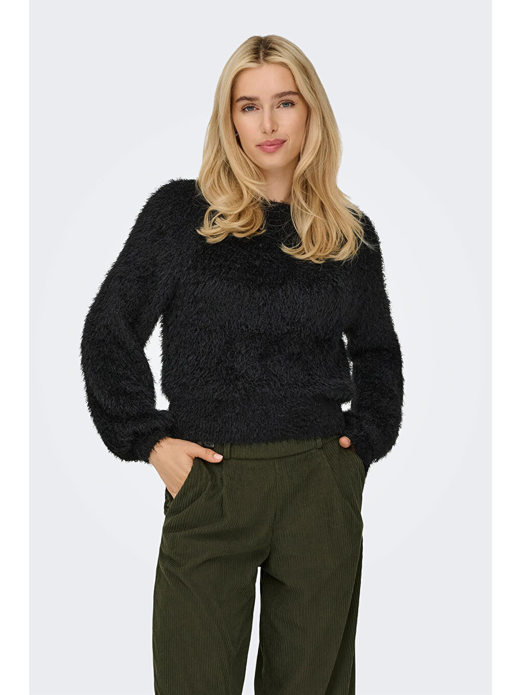 Siyah Onllulu Regular Fit Bisiklet Yaka Örme Kazak 15350650