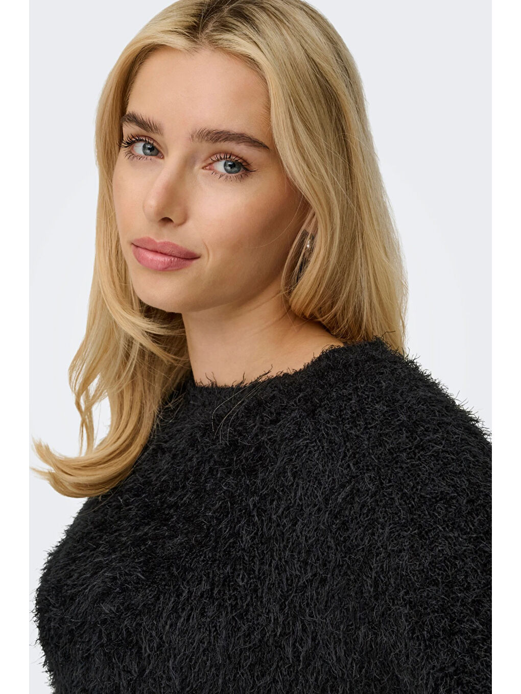 Siyah Onllulu Regular Fit Bisiklet Yaka Örme Kazak 15350650-4