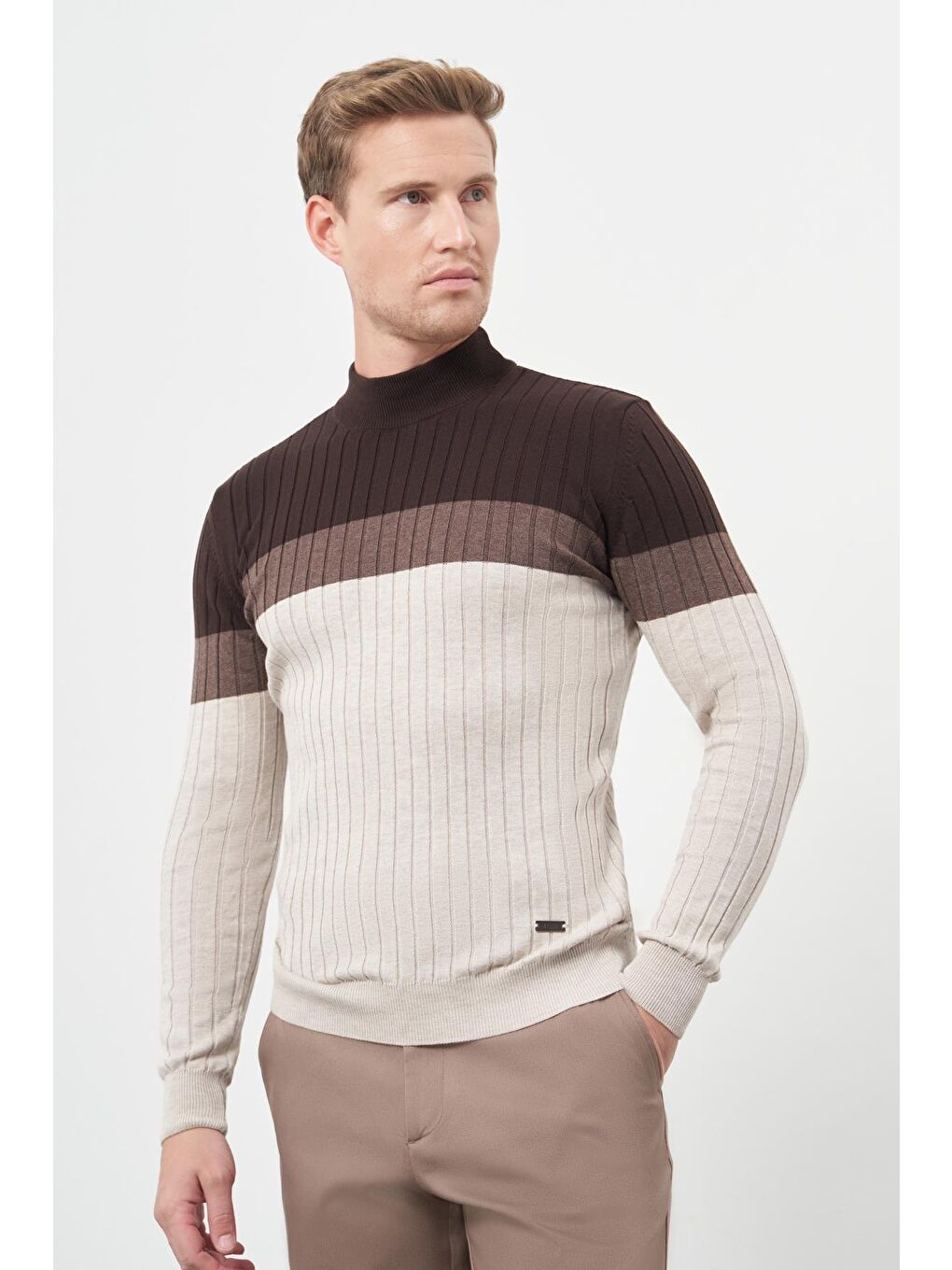 Açık Bej Uzun Kol Kendinden Desenli Örme Yarım Balıkçı Yaka Classic Slim Fit Triko 1012245154