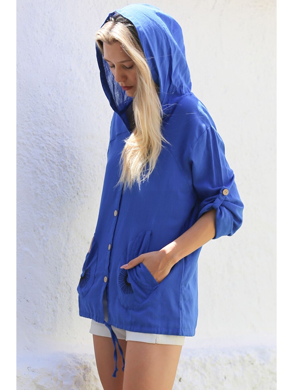 Gece Mavisi Düğmeli Uzun Kollu Cepli Göz Nakışlı Pamuklu Dokuma Casual Kapüşonlu Ceket