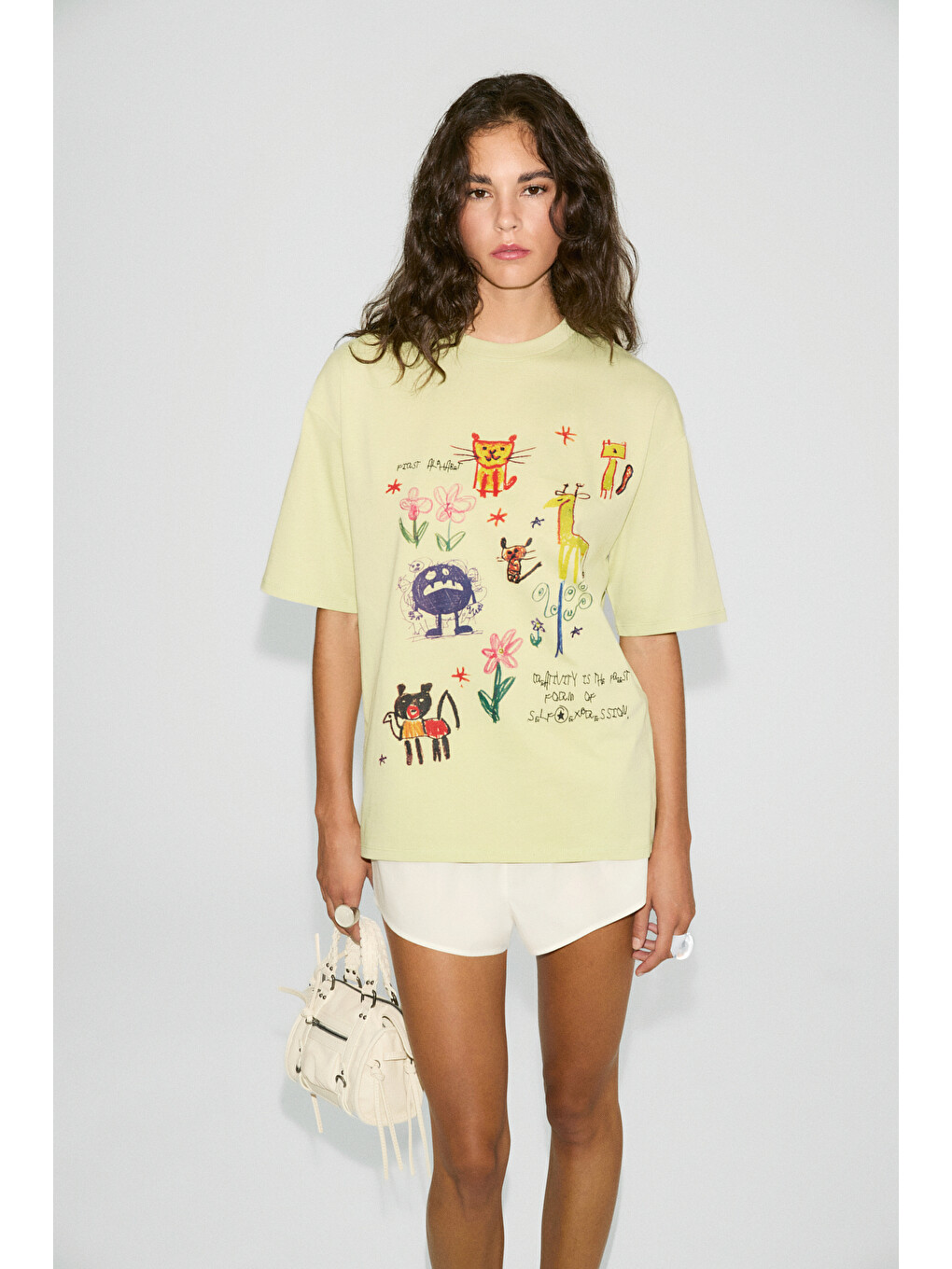 Mıllıe Kadın %100 Organik Pamuklu Oversize Kalıp Bol Kesim Baskı Ve Nakış Detaylı Yeşil T-shirt
