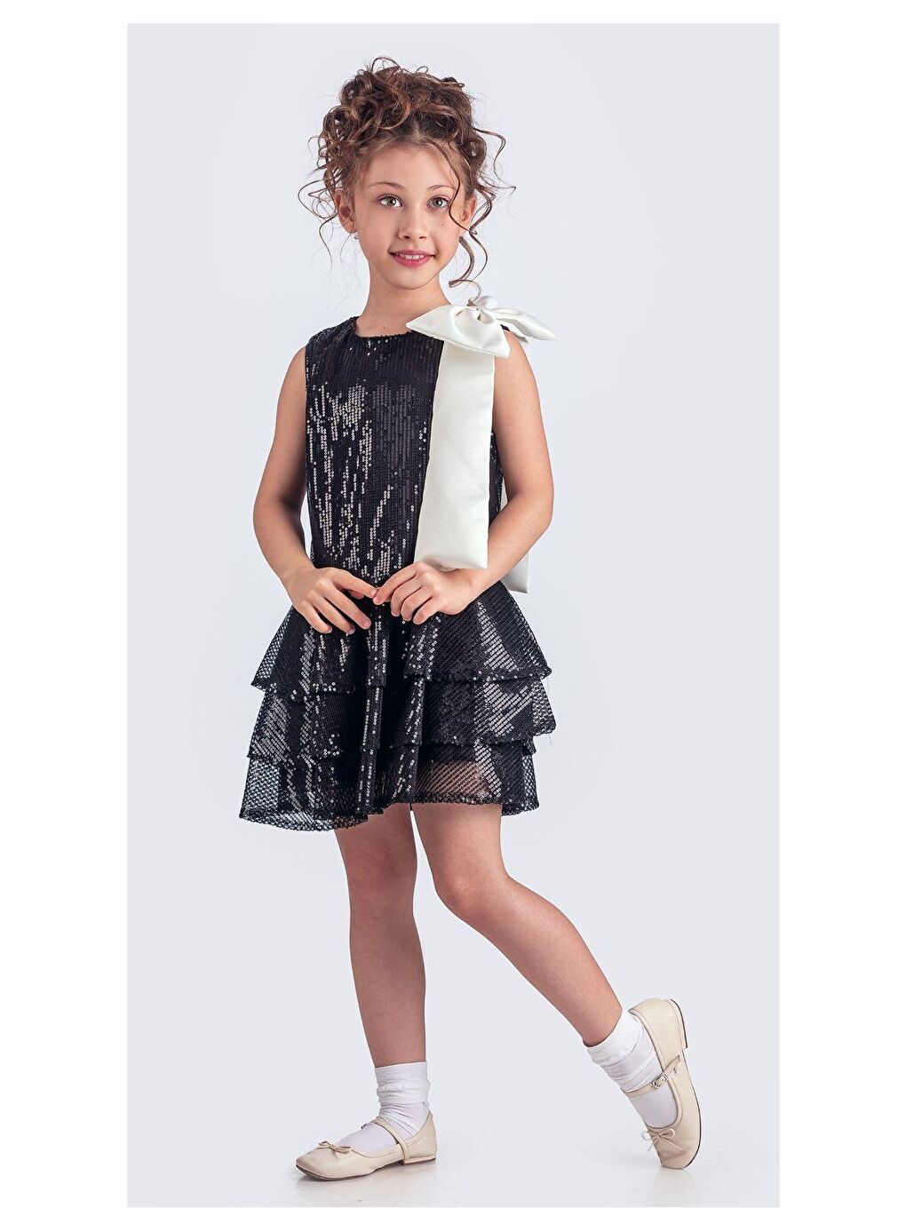 Siyah Yaka Fiyonk Işıltılı Pul Payet Kumaş Kız Çocuk Abiye Elbise M00702