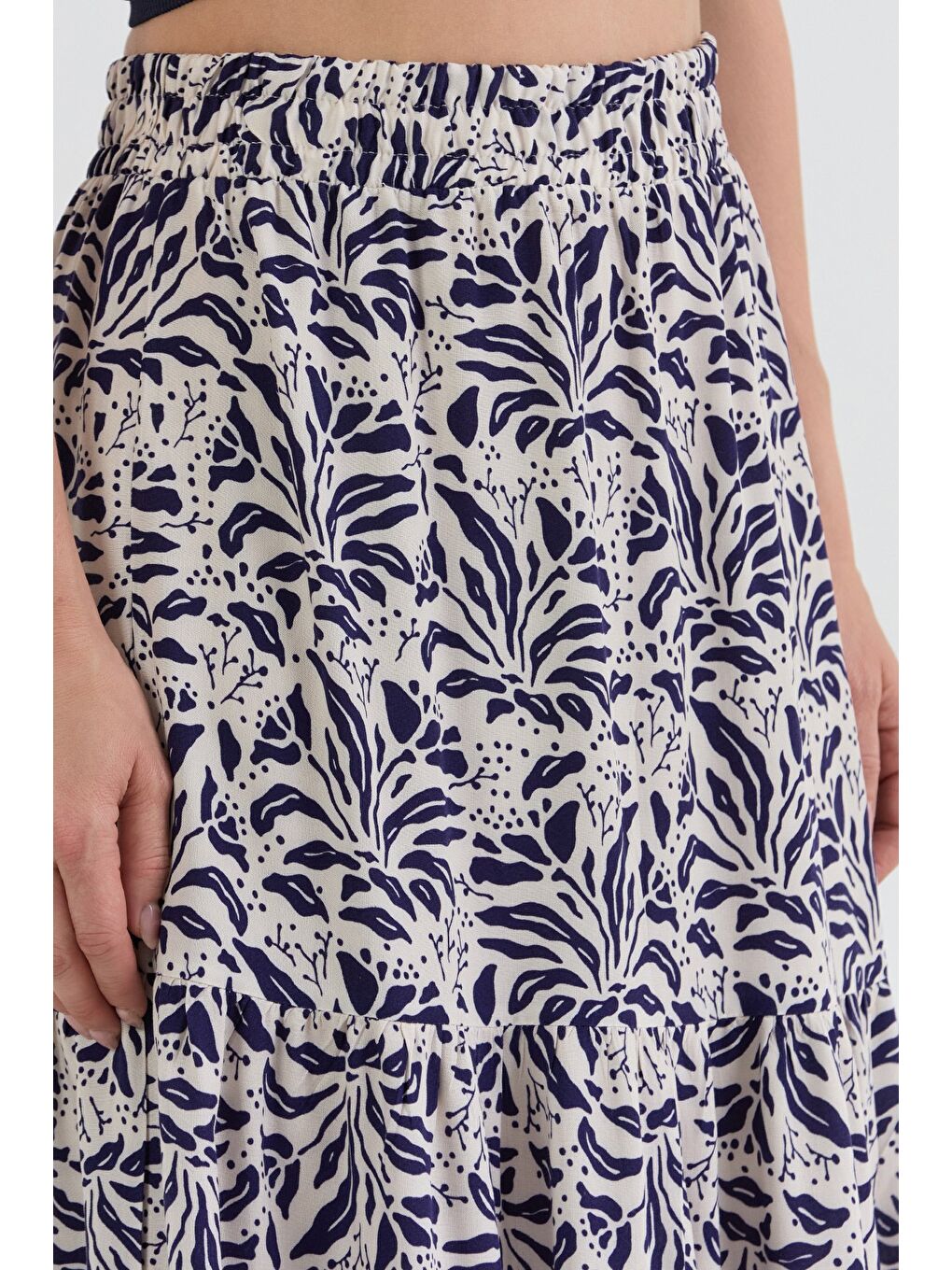 Lacivert Desenli Beli Lastikli Etek-4