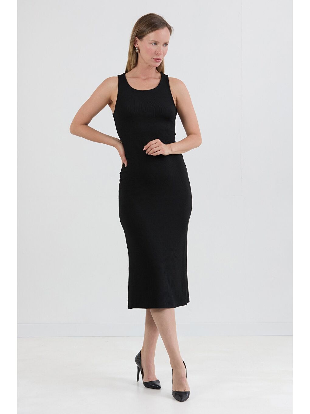 Siyah Basic Fitilli Yırtmaçlı Elbise-1