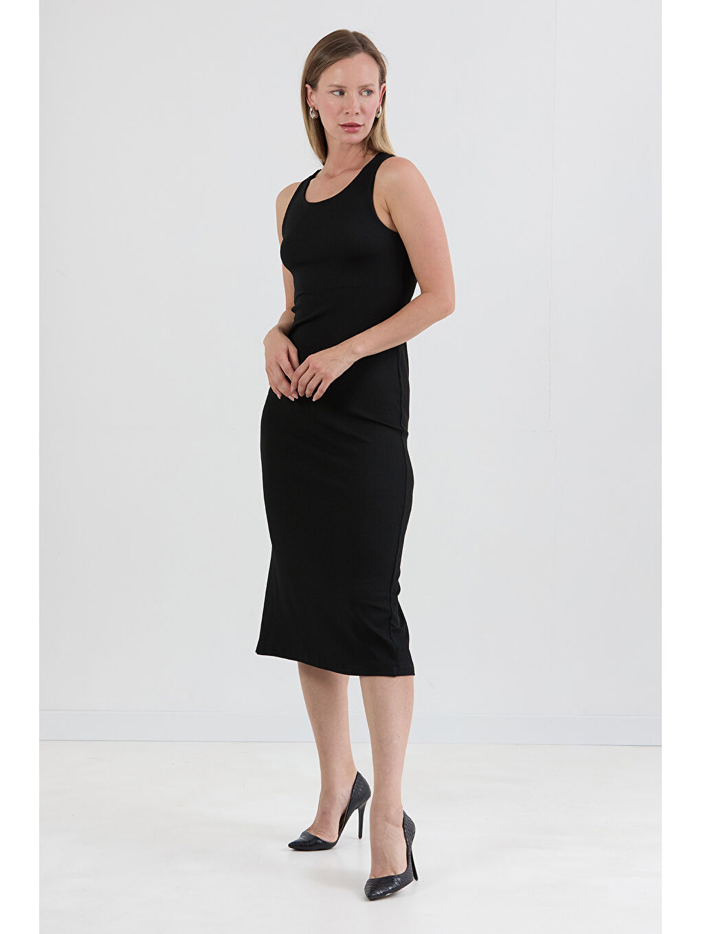 Siyah Basic Fitilli Yırtmaçlı Elbise-2