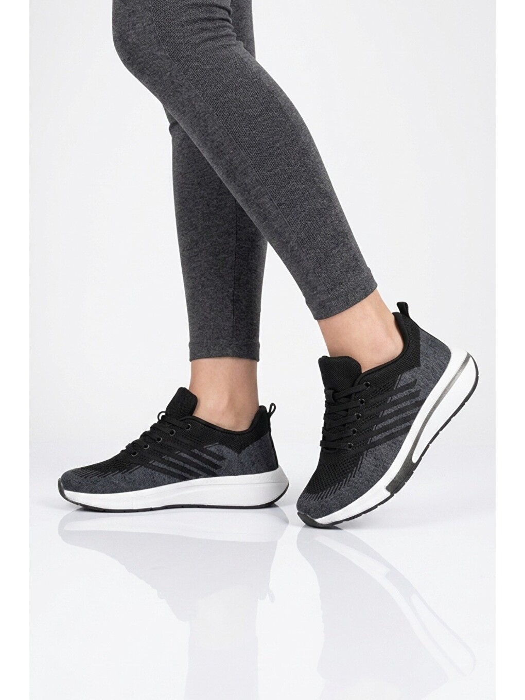 Siyah-füme Fileli Hafif Esnek Unisex Spor Ayakkabı Molen 118 G-1