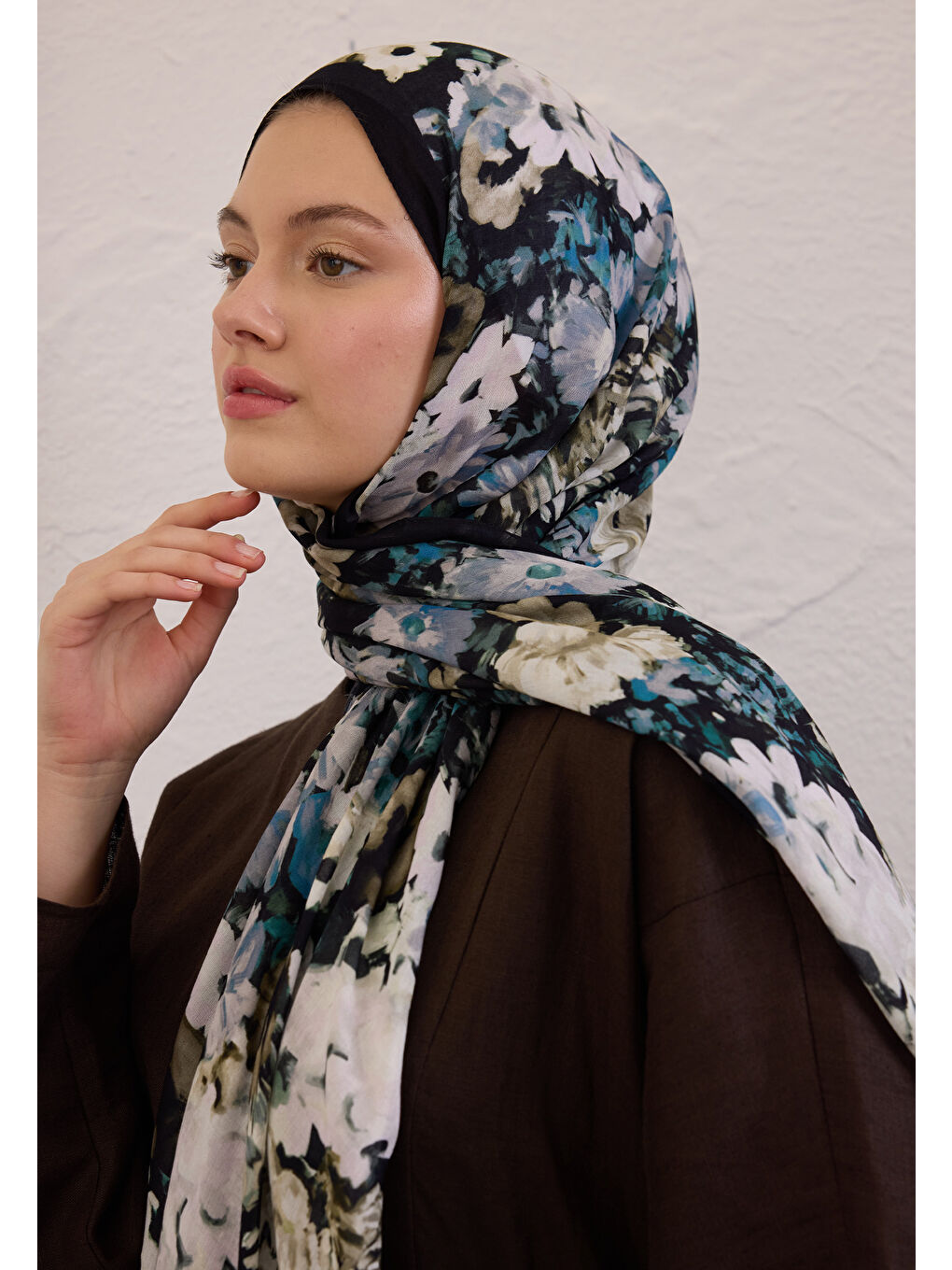 Beauty Blossom Desen Rami Şal Siyah-2