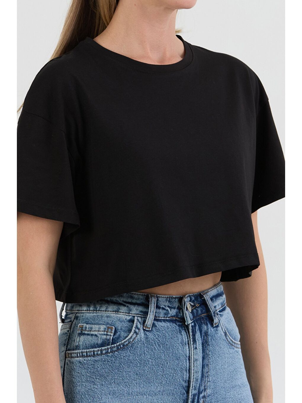 Siyah Basic Bisiklet Yaka Oversize Crop Tişört-4