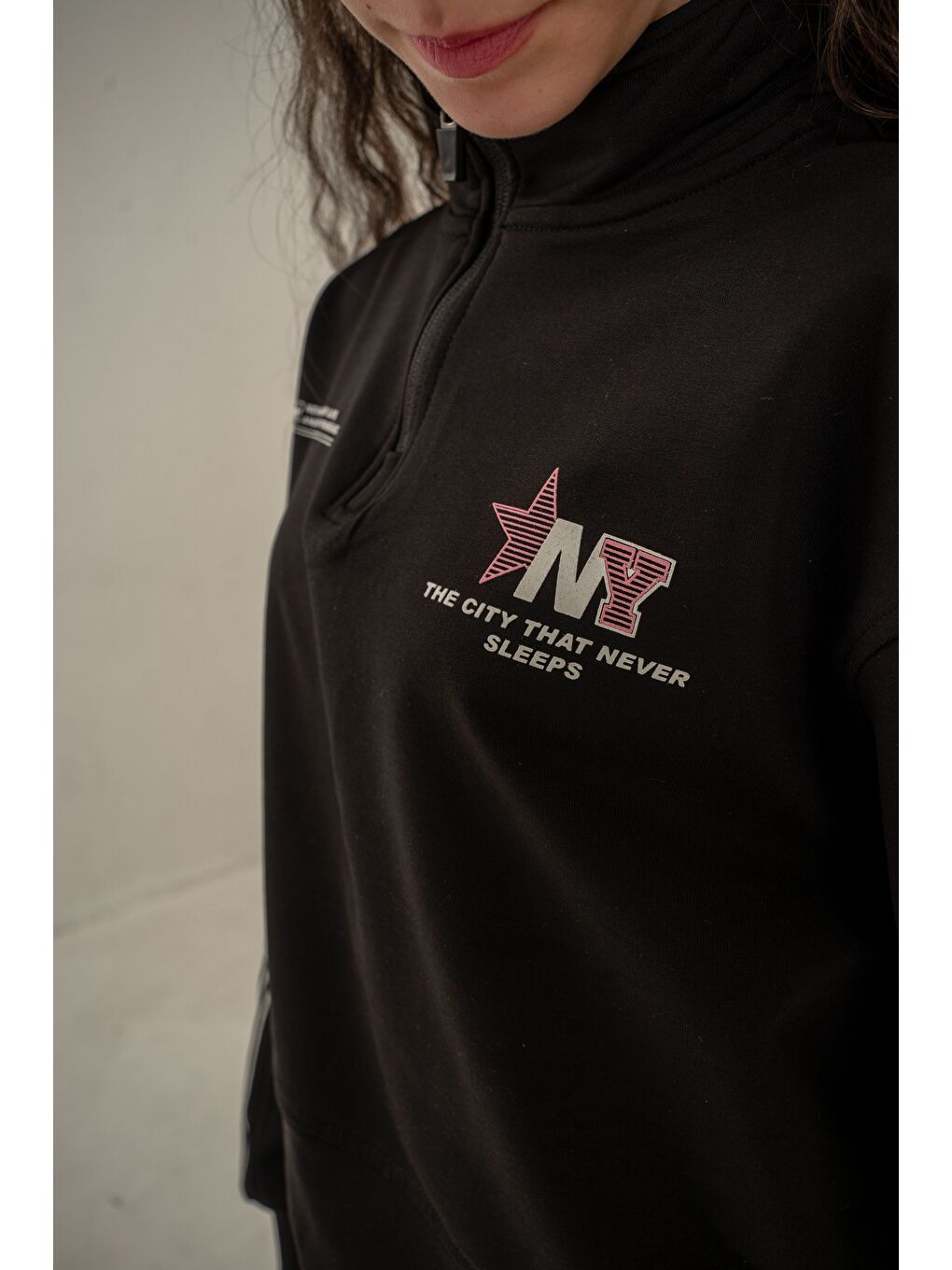 Siyah The City  That Never Sleeps Baskılı Üst Ön Boydan Fermuarlı Kız Çocuk Alt Üst Eşofman Takımı-5