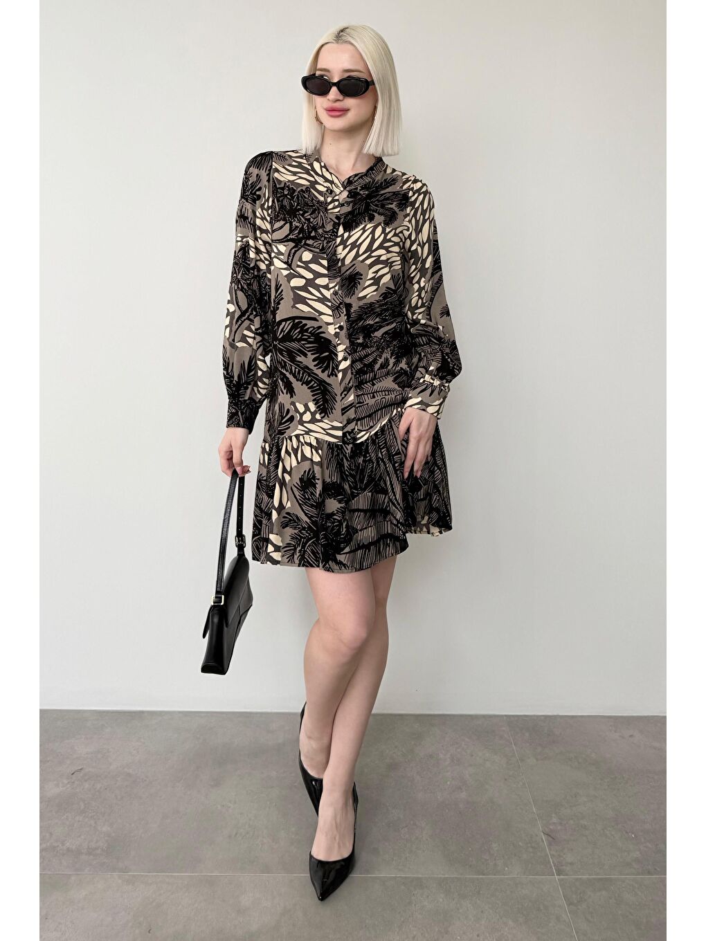 Bej Vizon Desenli Düğmeli Kısa Kadın Elbise Mg2432-1