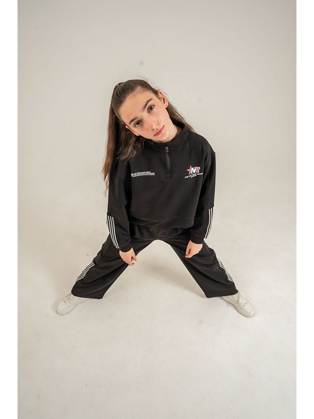 Siyah The City  That Never Sleeps Baskılı Üst Ön Boydan Fermuarlı Kız Çocuk Alt Üst Eşofman Takımı-6