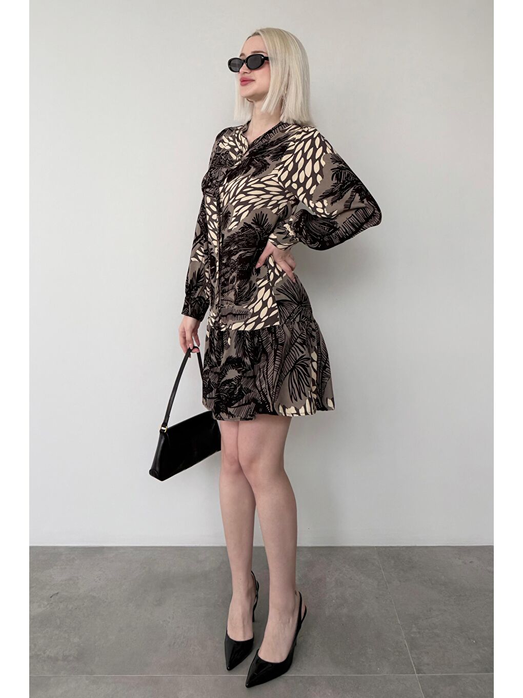 Bej Vizon Desenli Düğmeli Kısa Kadın Elbise Mg2432-3