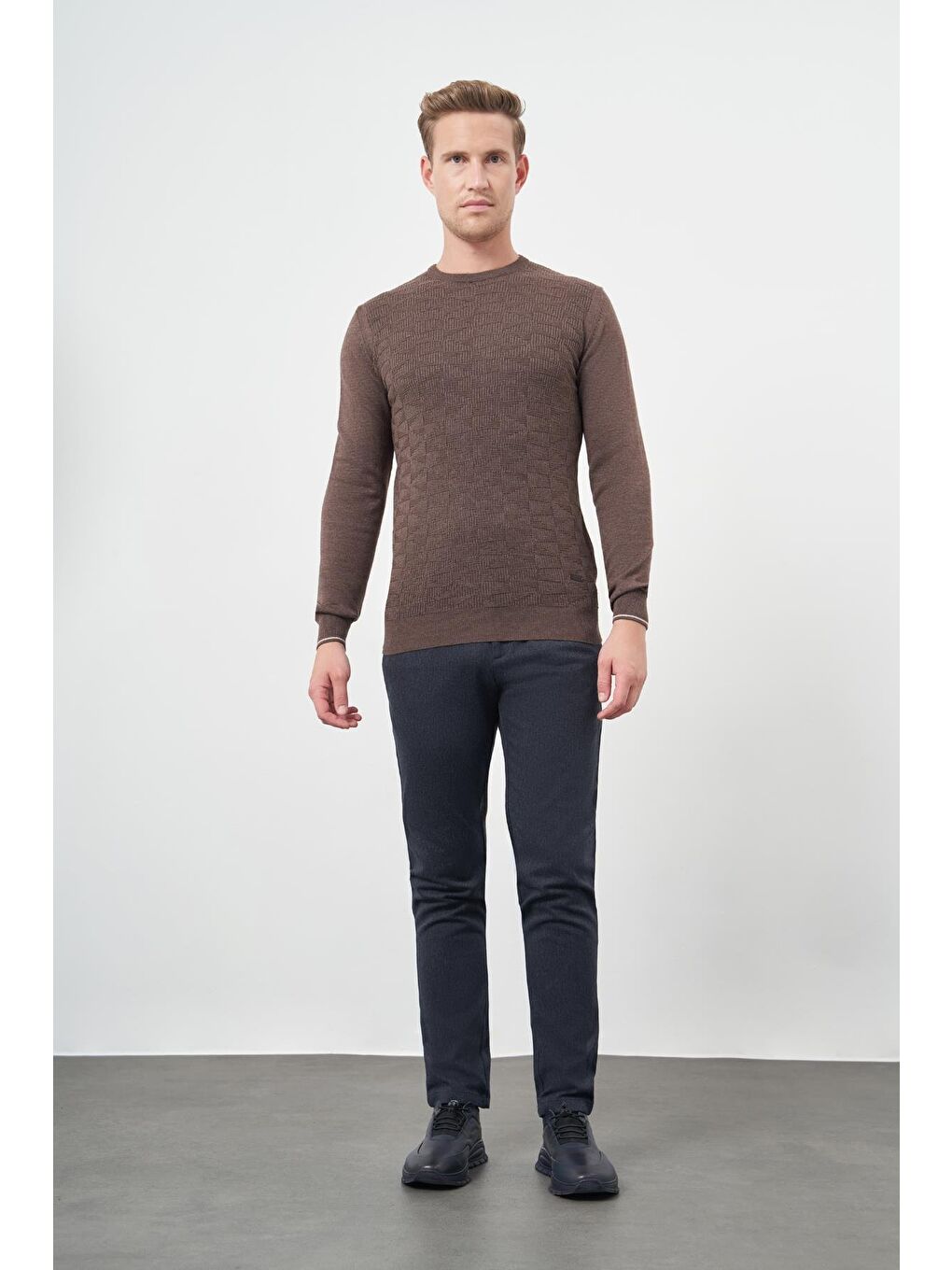 Sütlü Kahverengi Uzun Kol Kendinden Desenli Örme Bisiklet Yaka Classic Slim Fit Triko 1012245200-1