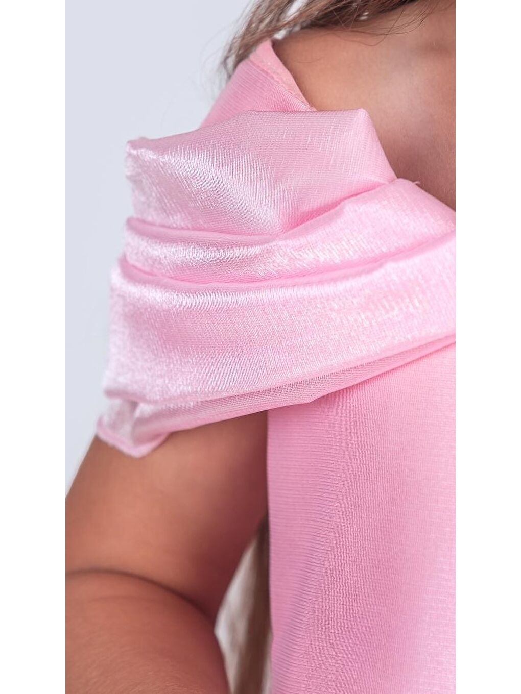 Pembe Kız Çocuk Düşük Omuz Detaylı Işıltılı Prenses Elbisesi M00760-2