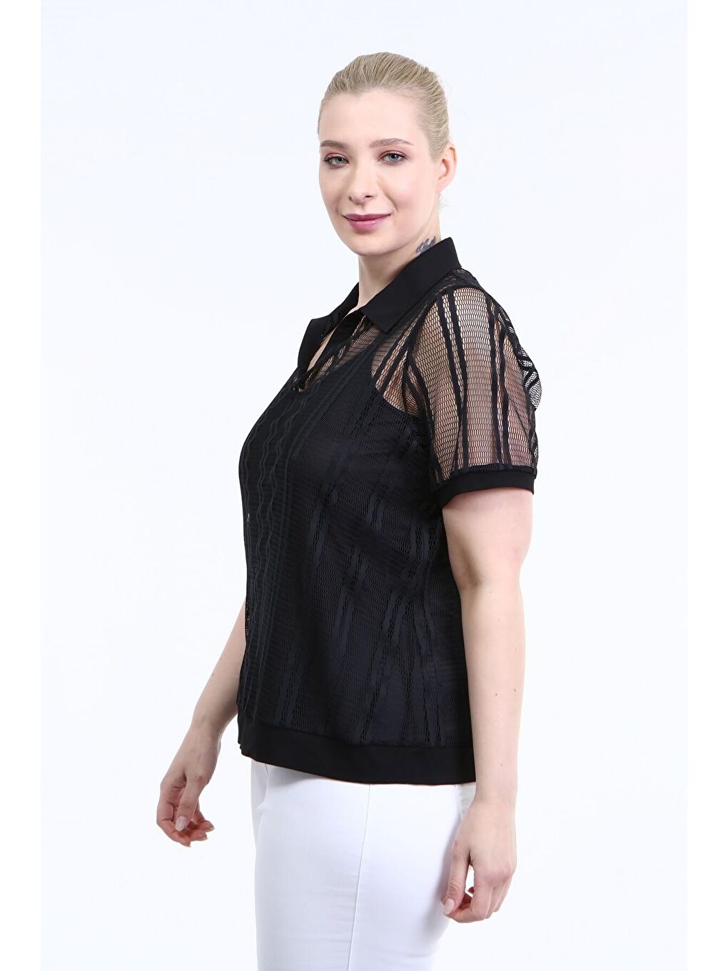 Siyah Astarlı File Detaylı Tişört-2