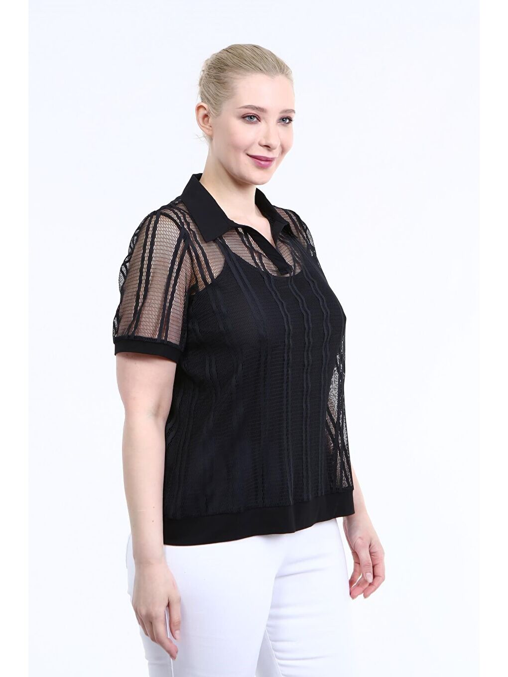 Siyah Astarlı File Detaylı Tişört-3