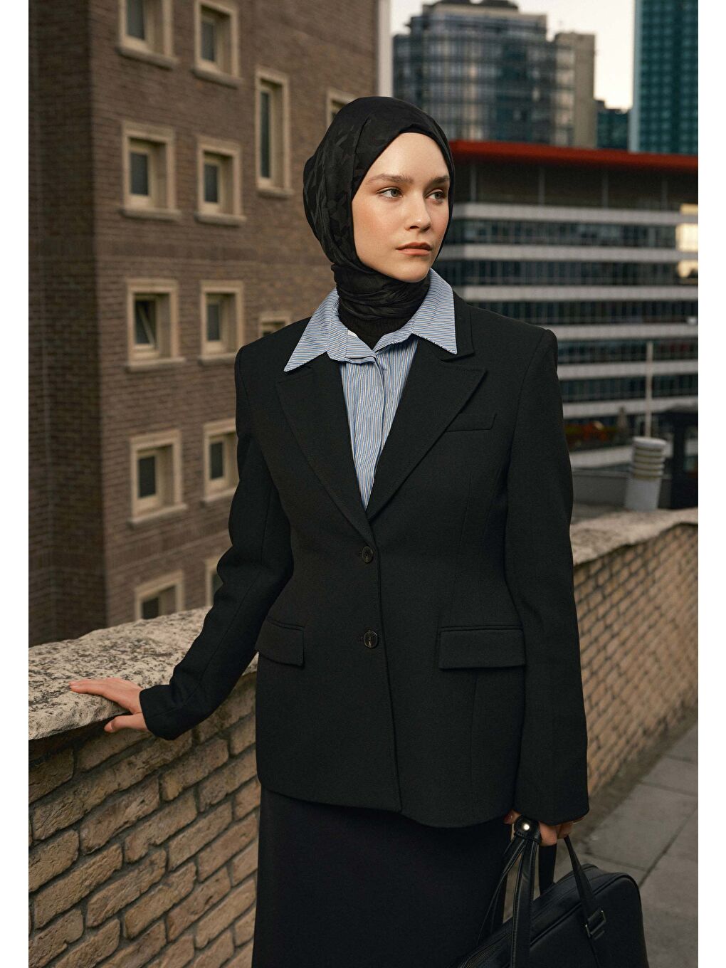 Kazayağı Jakarlı Şal Siyah-4