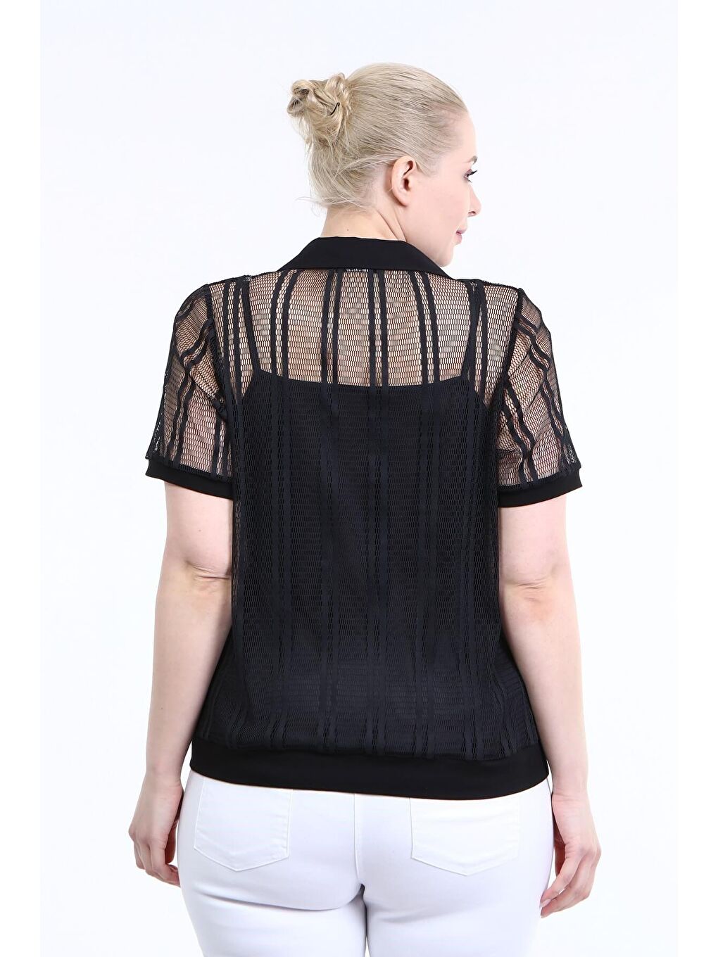 Siyah Astarlı File Detaylı Tişört-5