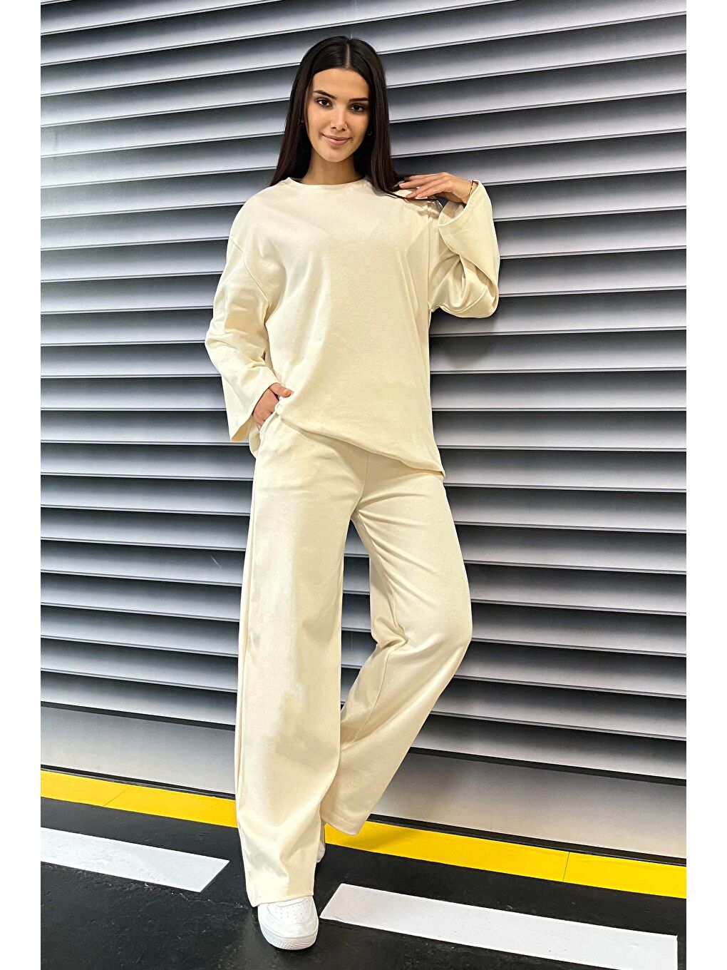 Ekru Geniş Paçalı İki İplik Eşofman Takımı Krem - 27717-KREM-3