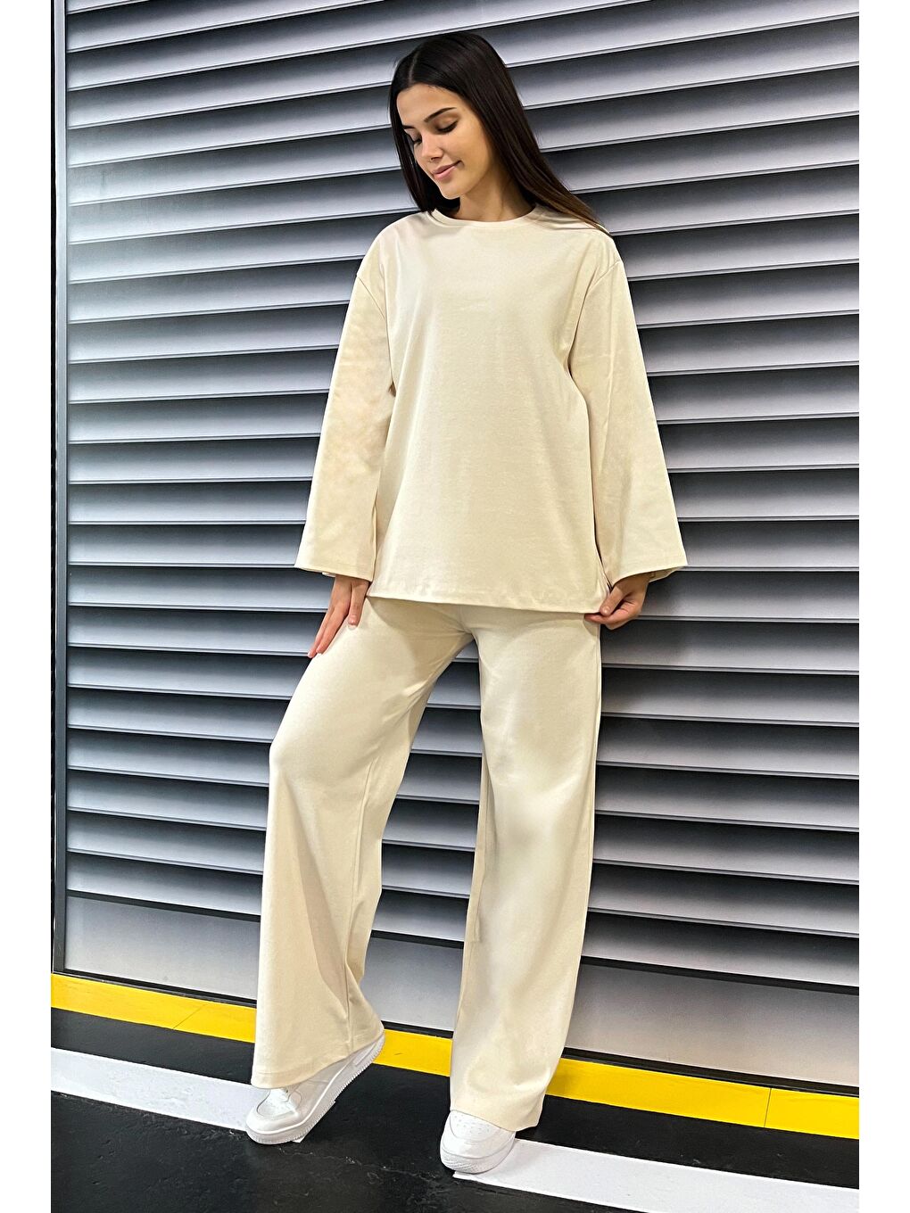 Ekru Geniş Paçalı İki İplik Eşofman Takımı Krem - 27717-KREM-4