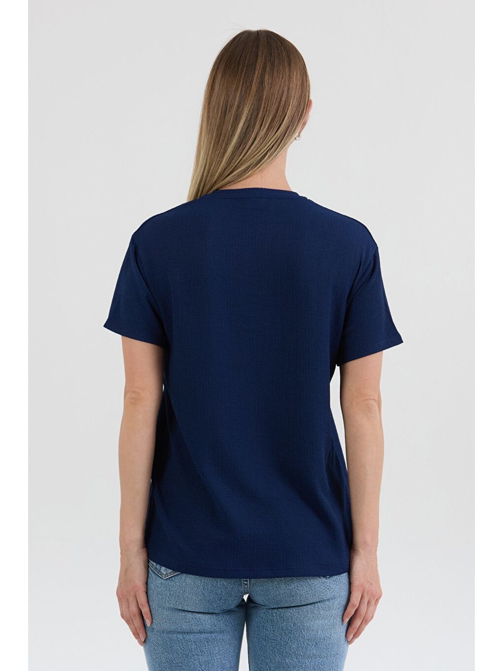 Lacivert Kalp Nakışlı Bürümcük Kumaş Tişört-3