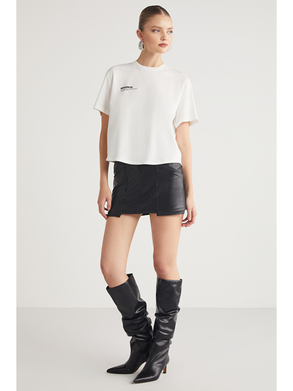 Fına Kadın Sırt Baskı Detaylı Regular Fit Bisiklet Yakalı %100 Organik Pamuklu Ekru T-shirt-2