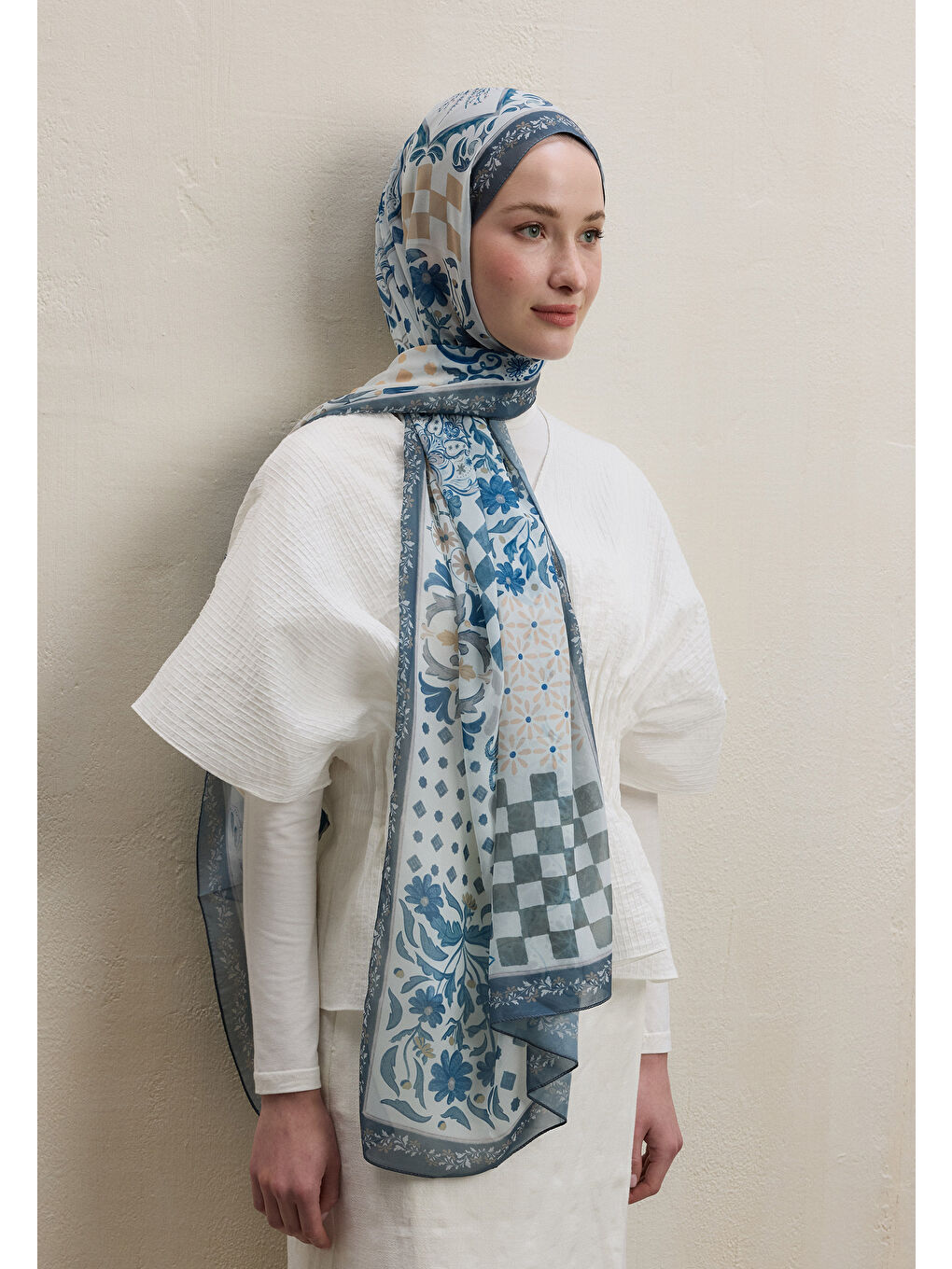 Bella Desen İpek Krep Şal İndigo-3