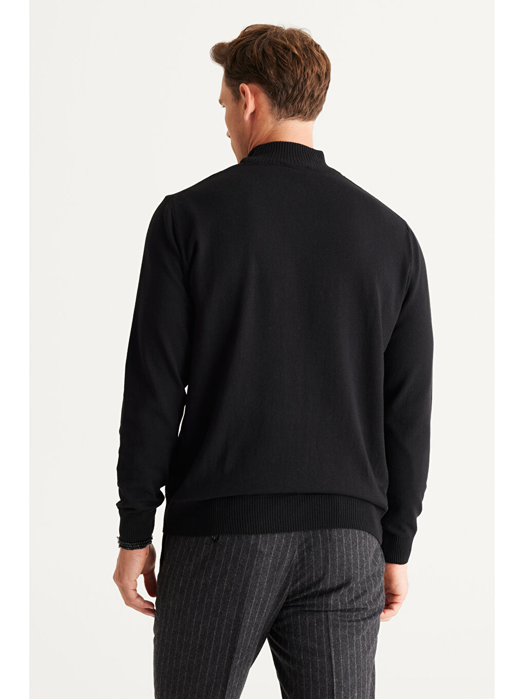 Erkek Siyah Standart Fit Normal Kesim Yarım Balıkçı Yaka Pamuklu Triko-5