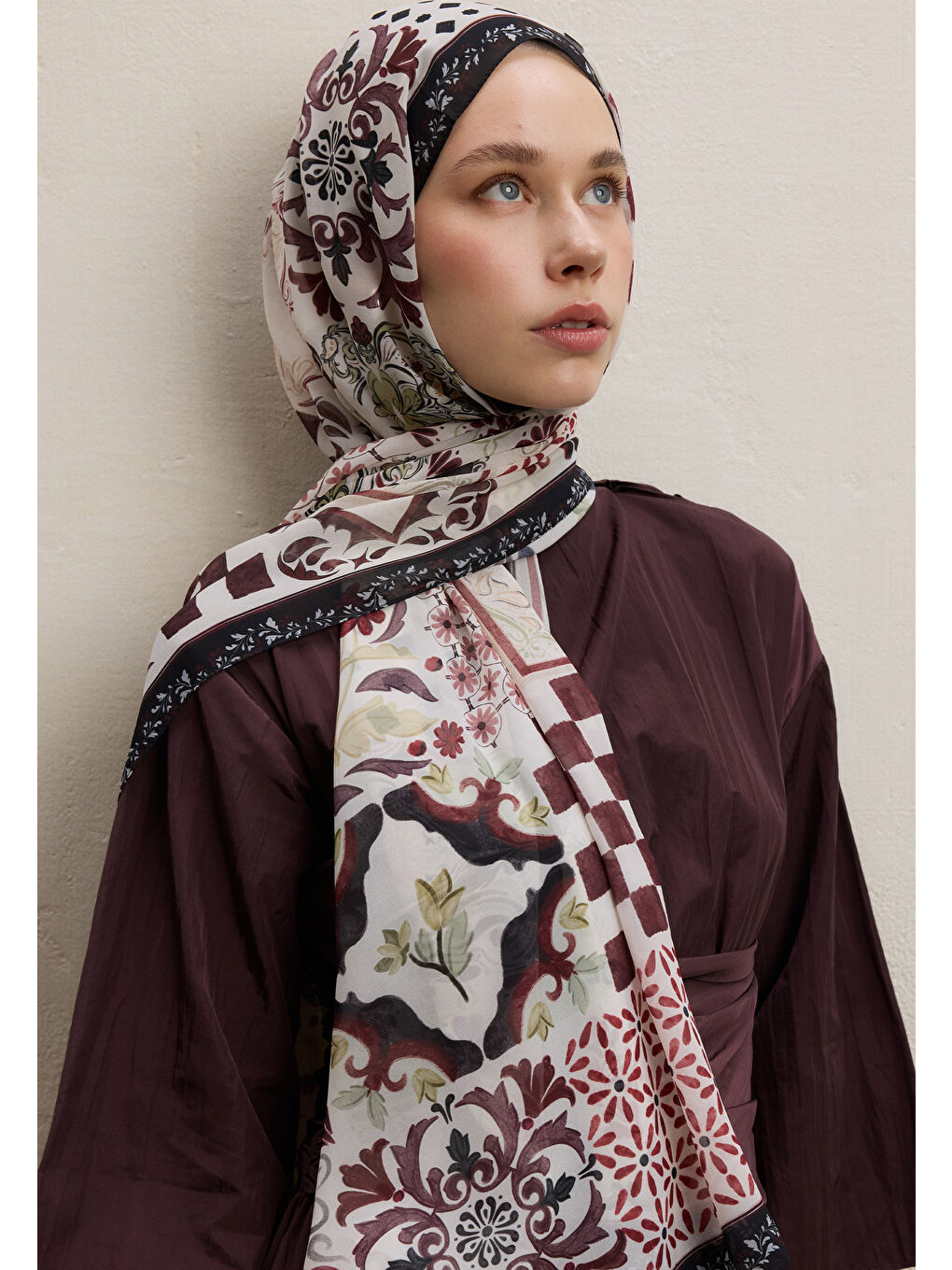 Bella Desen İpek Krep Şal Siyah-1