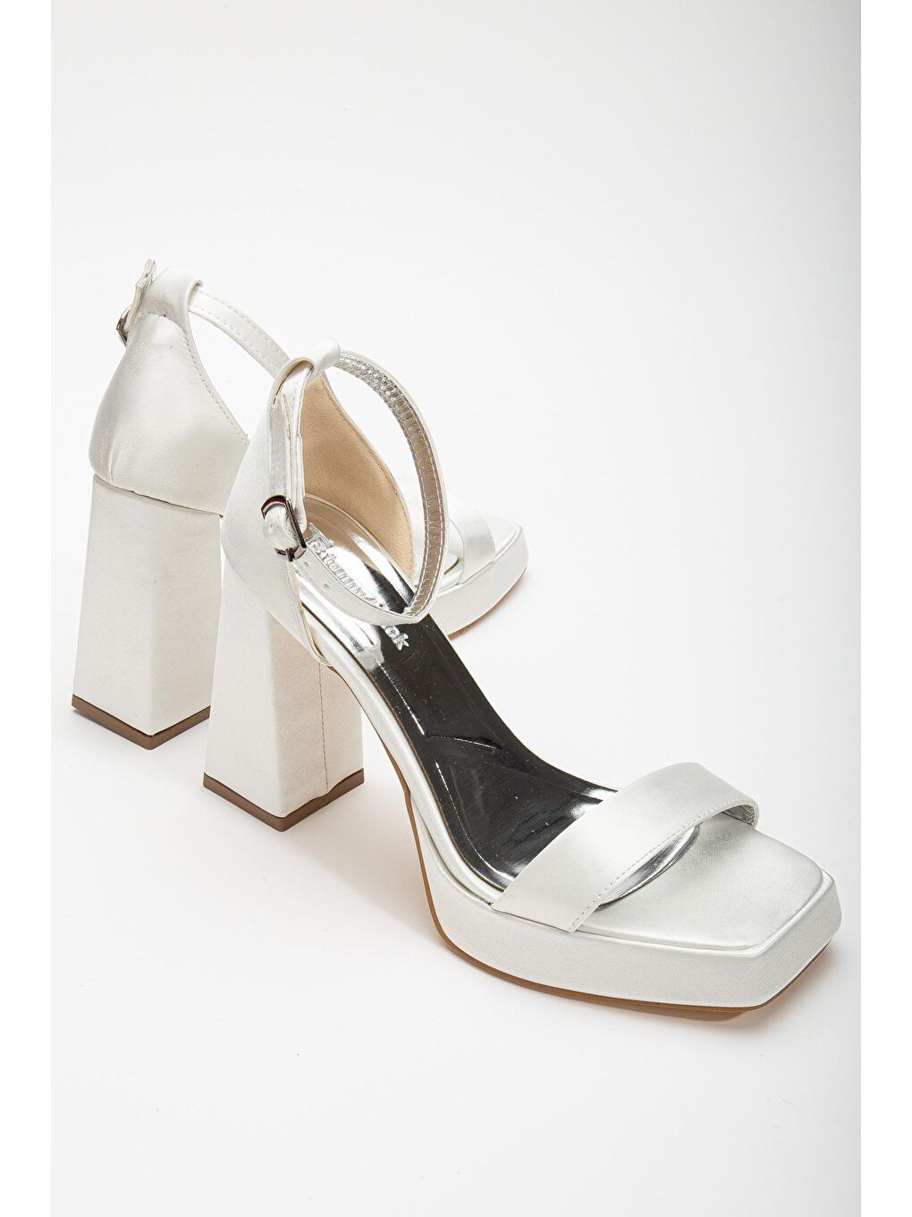 Kadın Beyaz Saten Bilekten Bağlamalı Tek Bantlı Saten Platform Topuklu Ayakkabı-3