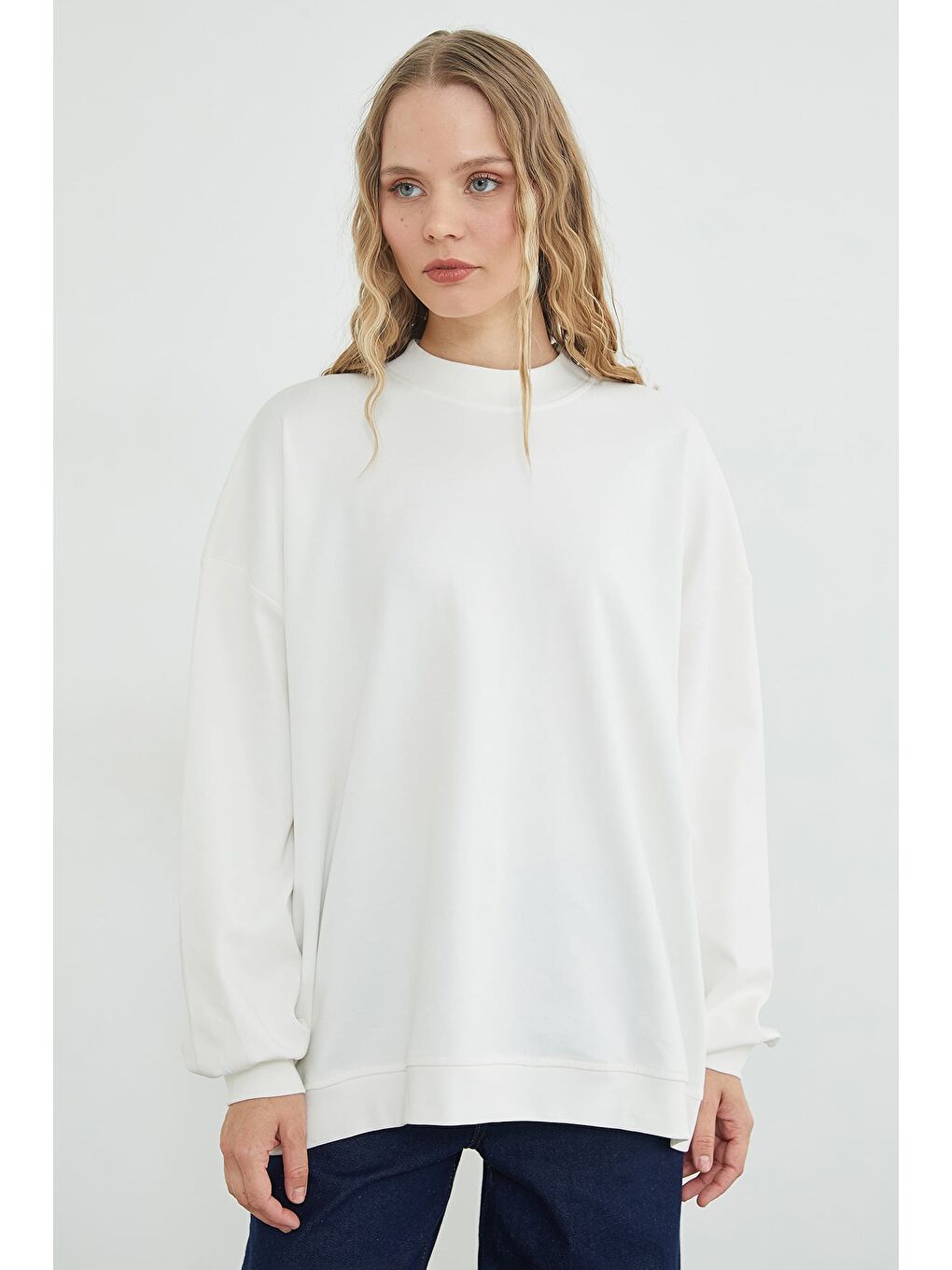 Ekru Basic Bisiklet Yaka Oversize Sweatshirt-4