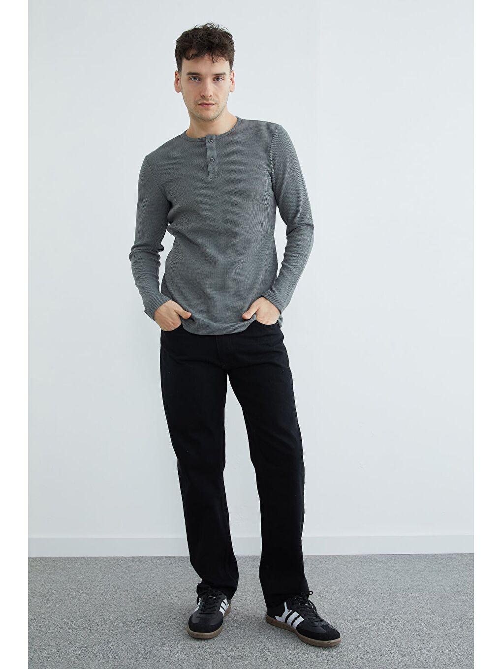 Gri Petek Kumaş Yarım Düğmeli Sweatshirt-2