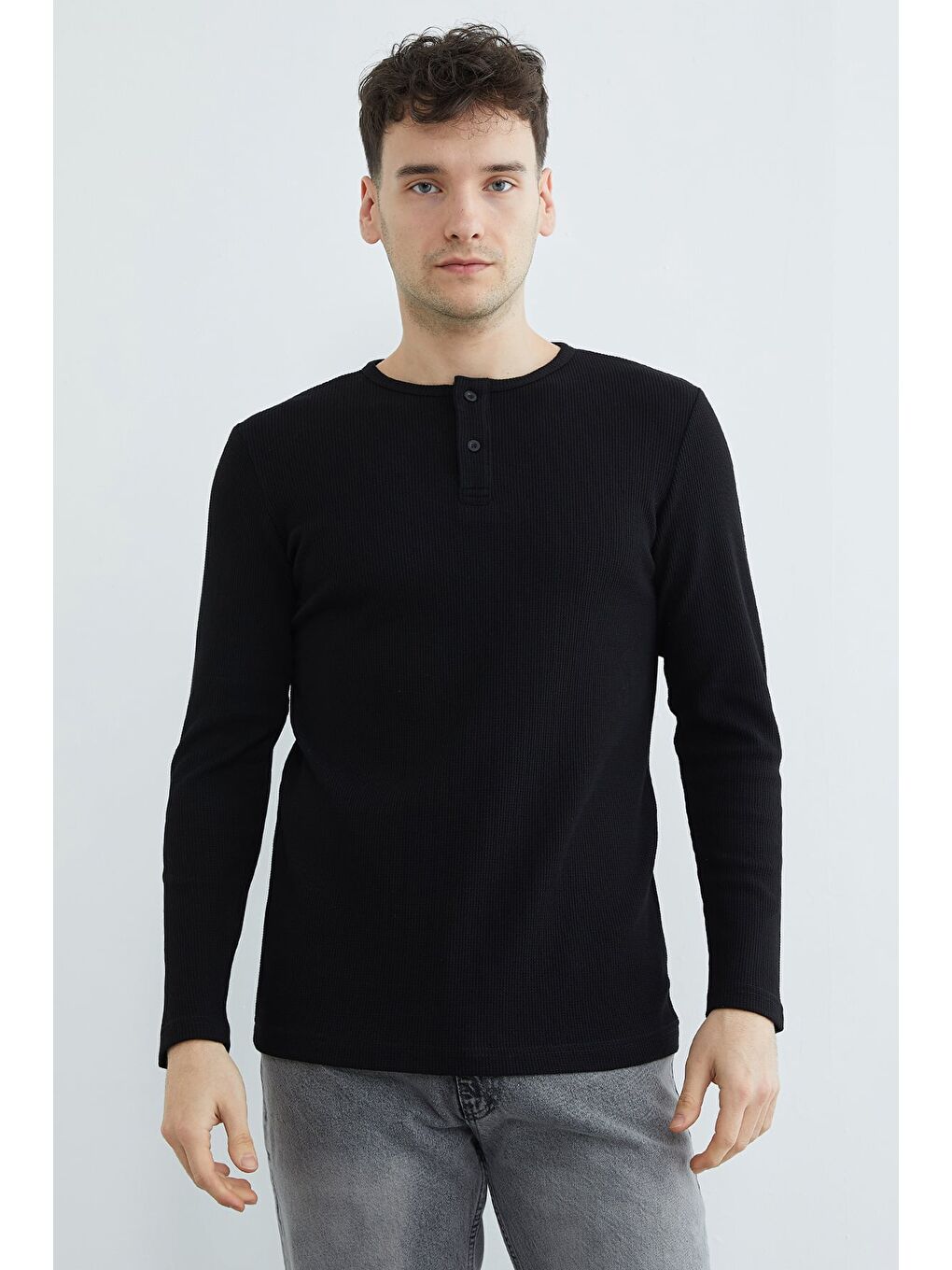 Siyah Petek Kumaş Yarım Düğmeli Sweatshirt-2