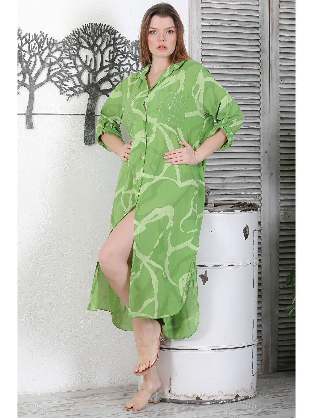 İtalyan Orman Yeşili Gömlek Yaka Düğmeli Uzun Kollu Cepli Pul Payetli Dokuma Yazlık Elbise 130 65-3
