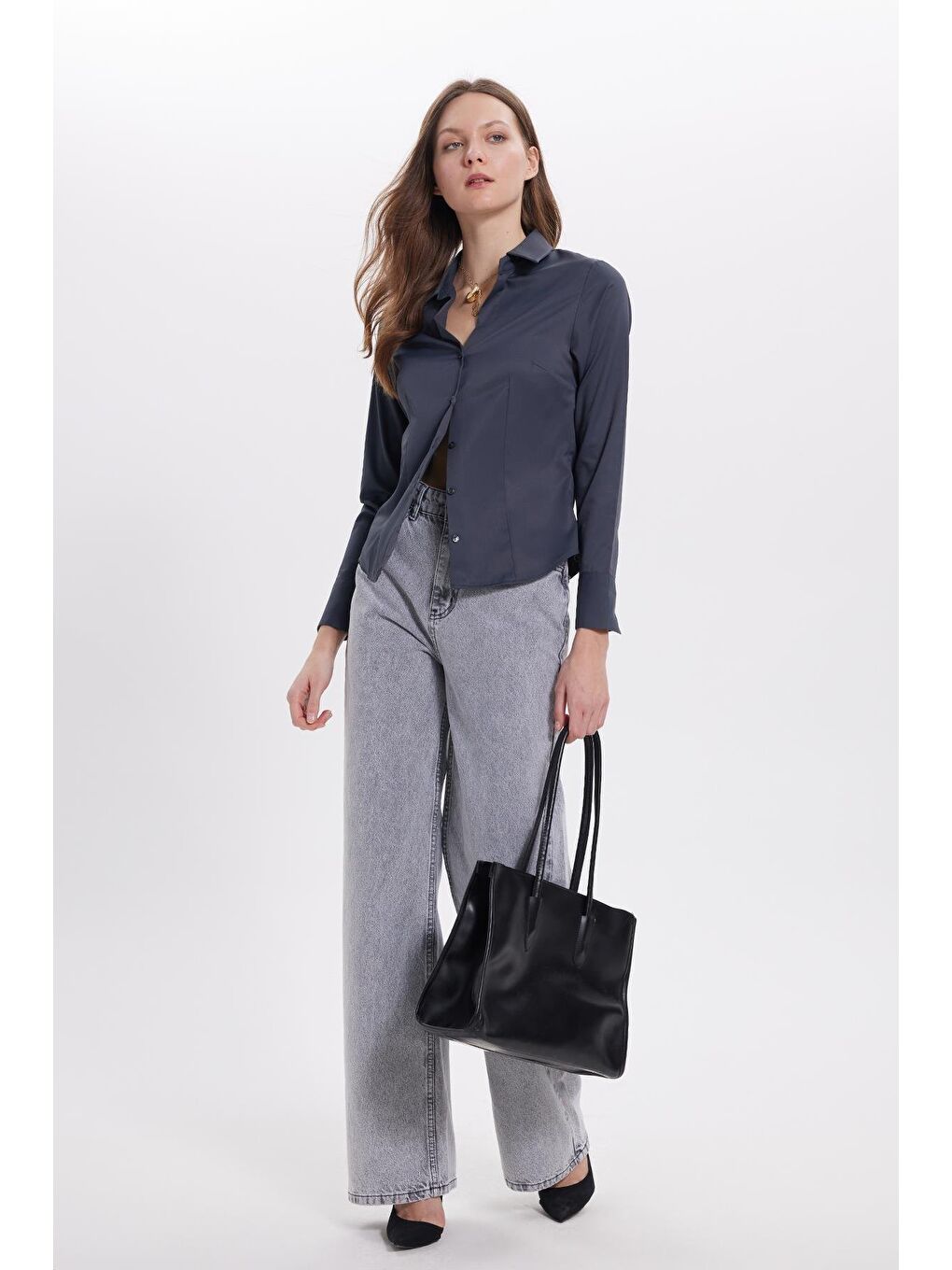 Kadın Slim Fit Dar Kesim Pensli Vucüda Oturan Klasik Yaka Uzun Kollu Elastanlı Antrasit Gömlek-2