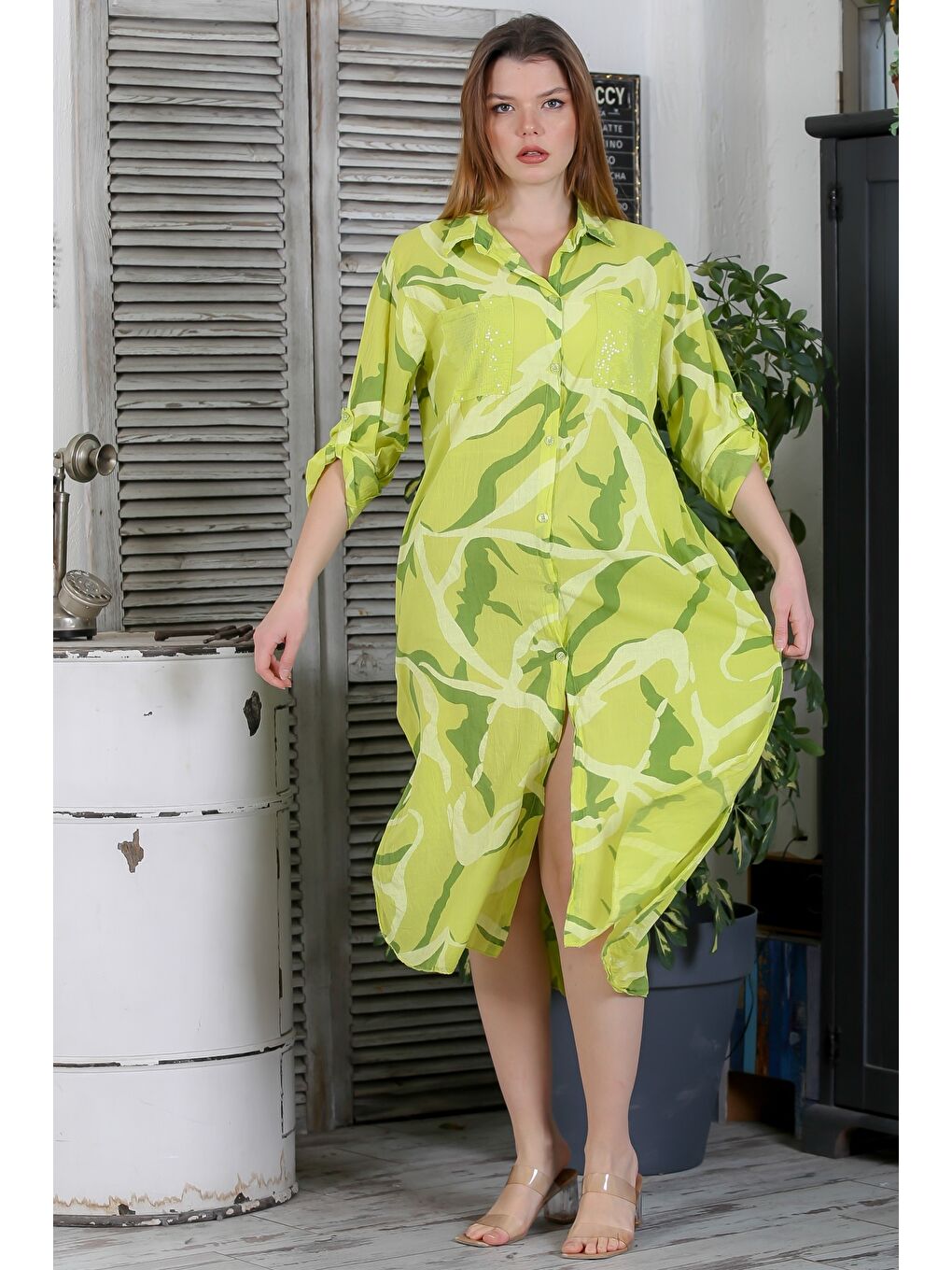 Yeşil İtalyan Limon Küfü Rengi Gömlek Yaka Düğmeli Uzun Kollu Pul Payetli Dokuma Yazlık Elbise 130 65-2