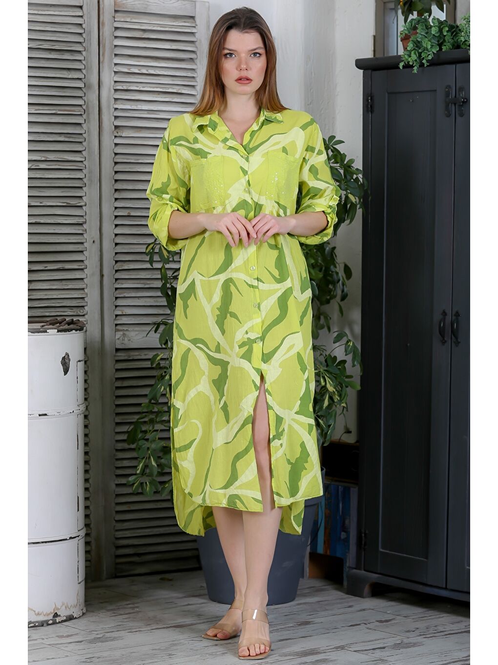 Yeşil İtalyan Limon Küfü Rengi Gömlek Yaka Düğmeli Uzun Kollu Pul Payetli Dokuma Yazlık Elbise 130 65-5
