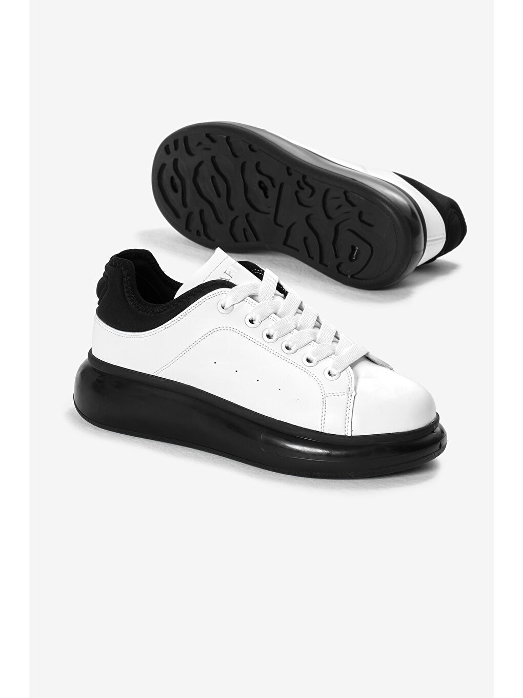 Erkek Beyaz Siyah Kalın Taban Bağcıklı Spor Ayakkabı-3