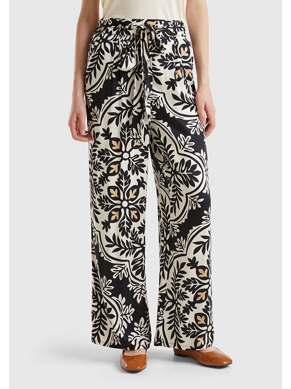 Gri Kadın Gümüş %100 Viskoz Beli Bağlama Detaylı Tamamı Baskılı Pantolon