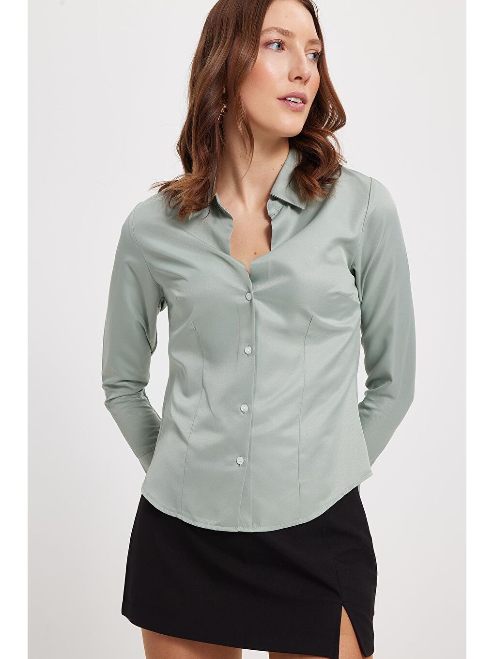 Yeşil Kadın Slim Fit Dar Kesim Pensli Vucüda Oturan Klasik Yaka Uzun Kollu Elastanlı Mint Renk Gömlek-5