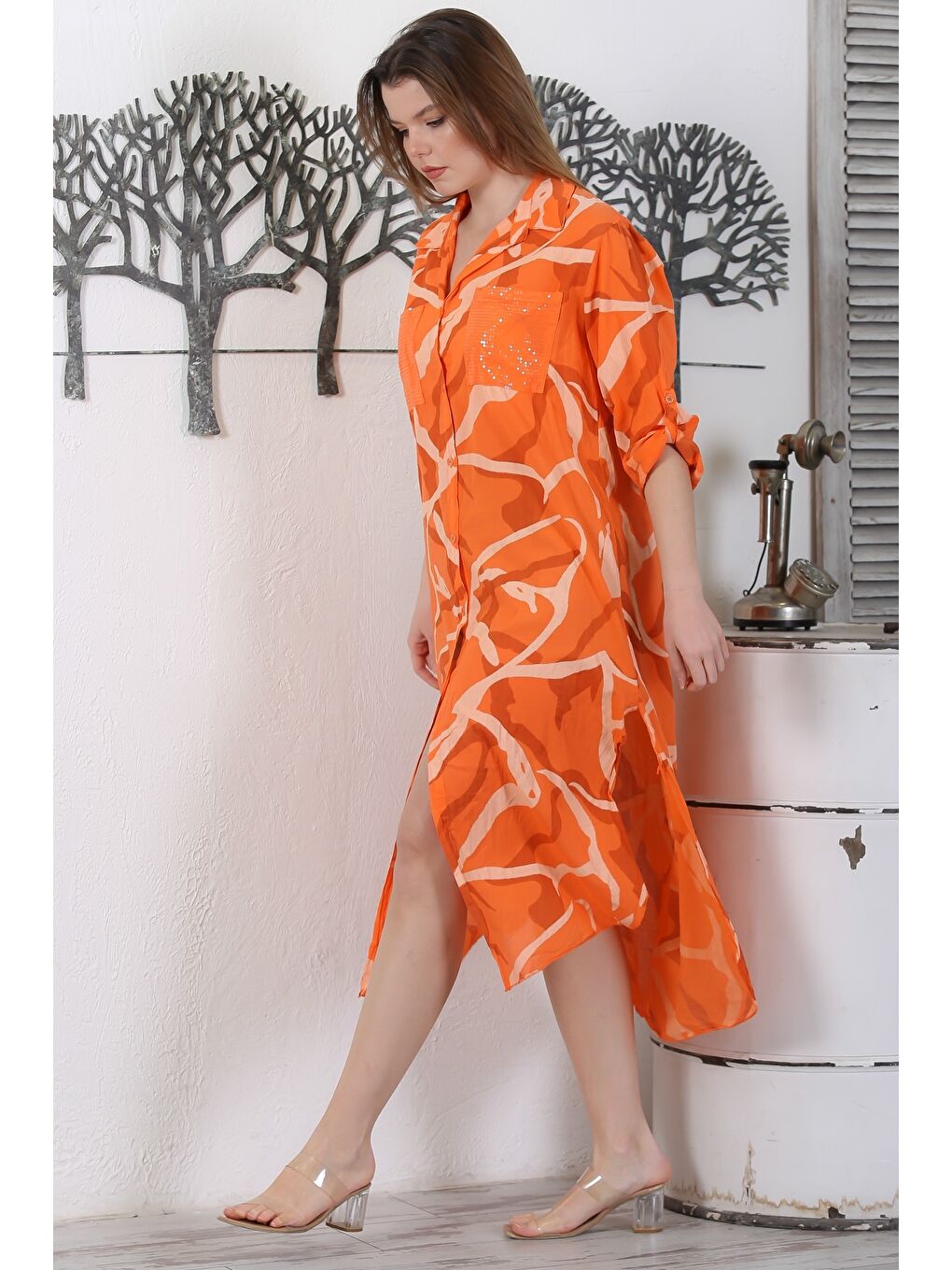 İtalyan Turuncu Gömlek Yaka Düğmeli Uzun Kollu Cepli Pul Payetli Dokuma Yazlık Elbise 130 65-4