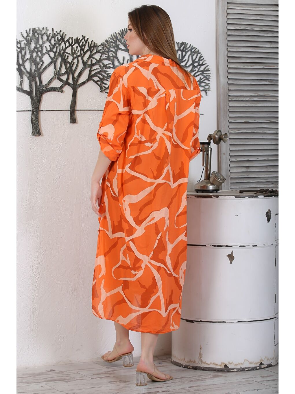 İtalyan Turuncu Gömlek Yaka Düğmeli Uzun Kollu Cepli Pul Payetli Dokuma Yazlık Elbise 130 65-7